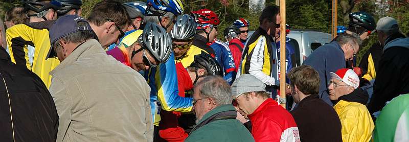 Auch schon ganz schön voll. Anmeldung RTF Rudie Bode 2005